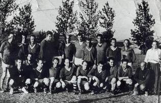 fotbalový tým - asi 1950-55